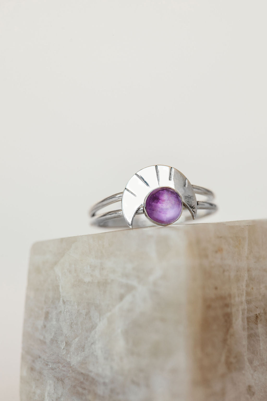 Luna Ring