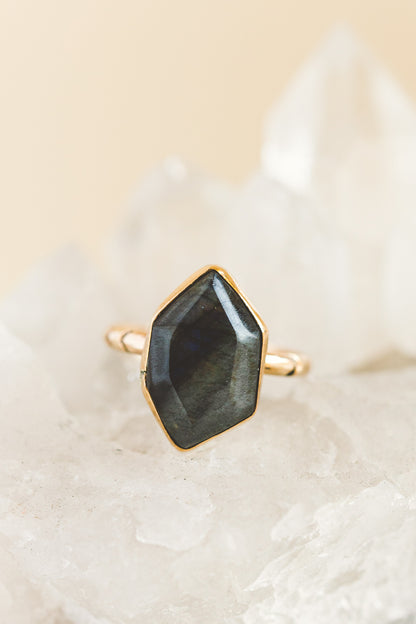 ELEMENTAL LABRADORITE RING